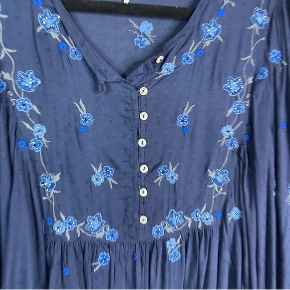 Free People Kiss From A Rose Embroidered Floral Tunic Top In Navy Blue Size S - Picture 5 of 11